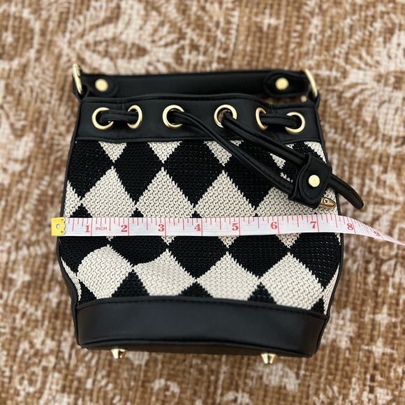 Checkered bucket bag - Picture 7 of 7